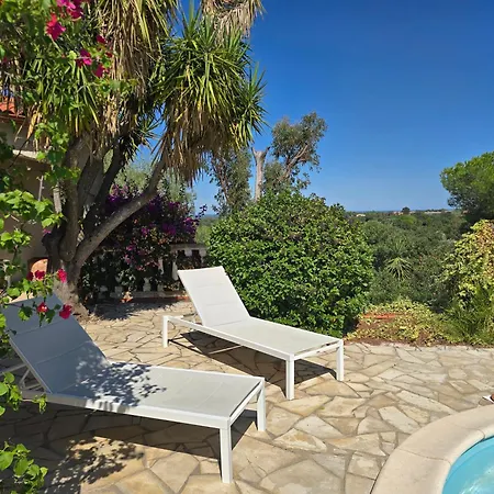 Avec Vue Panoramique Et Piscine Privee